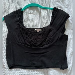 Lottie moss black crop